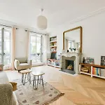 Appartement Lumineux Et Moderne Au Coeur De Paris