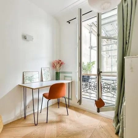 Lumineux Et Moderne Au Coeur De *